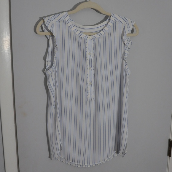 LOFT short sleeve flutter top - Picture 3 of 5